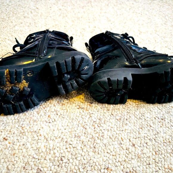 Steve Madden black booties toddler size 12, preloved - Picture 4 of 8